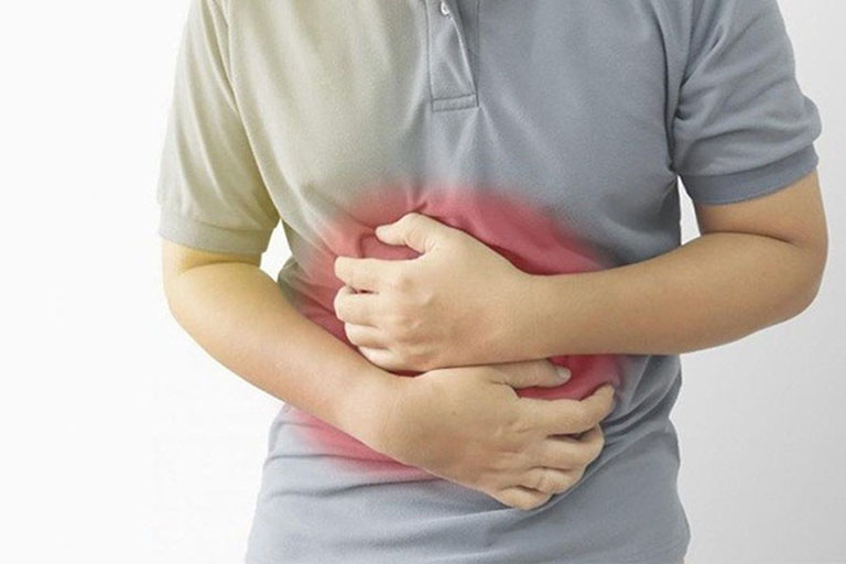 Ở giai đoạn viêm xung huyết và viêm trợt, đau dạ dày thường bùng phát với mức độ nhẹ, âm ỉ