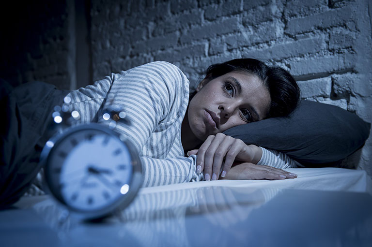 Mất ngủ kinh niên hay mất ngủ mãn tính chỉ tình trạng mất ngủ, khó ngủ kéo dài trên 1 tháng