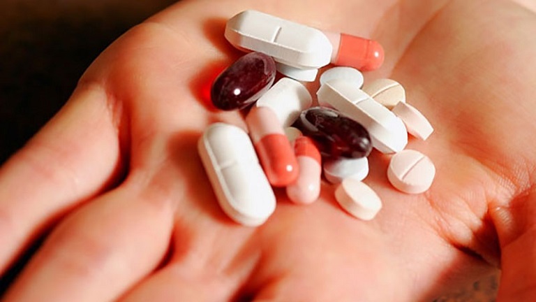 Sử dụng thuốc Tây y kết hợp điều trị giúp giảm nhanh tình trạng viêm phế quản mãn