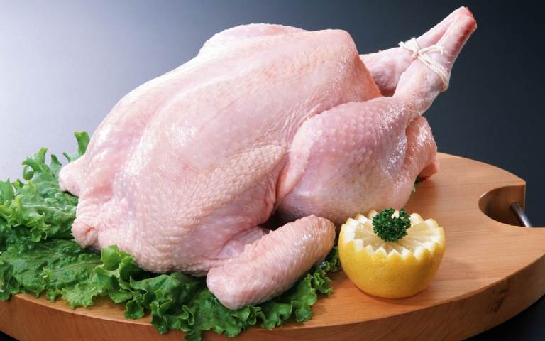 Người bị bệnh gút có ăn được thịt gà không là vấn đề được rất nhiều người quan tâm