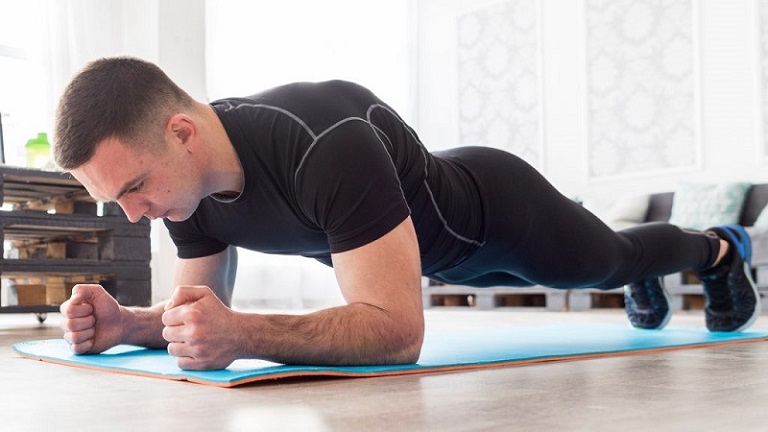 Động tác trong Plank hay tác động lớn nhất vào phần cơ bụng