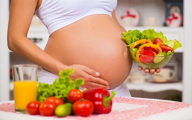 Nhiều mẹ bầu quan tâm: Nên ăn gì nhiều nước ối trong thai kỳ?