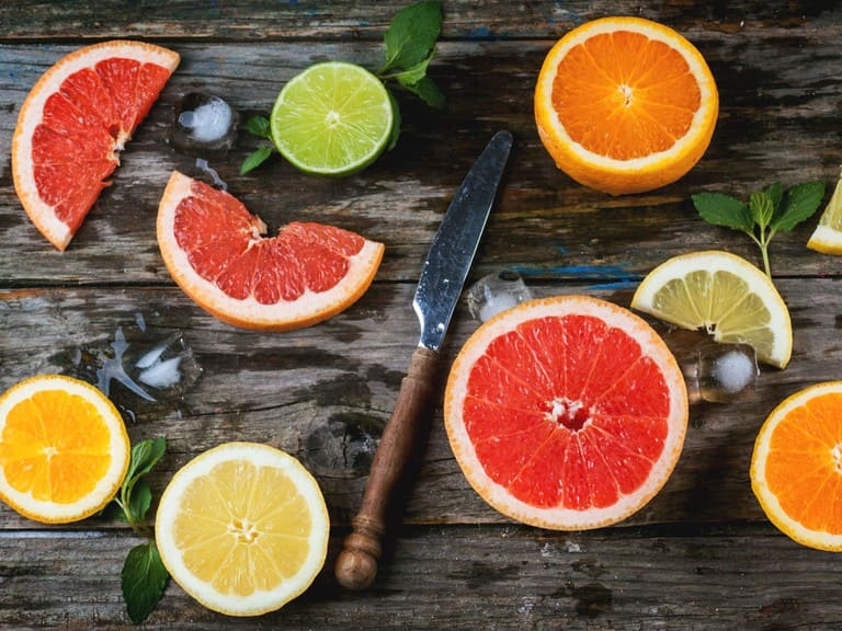 Phụ nữ có thai nên ăn các loại trái cây họ nhà cam