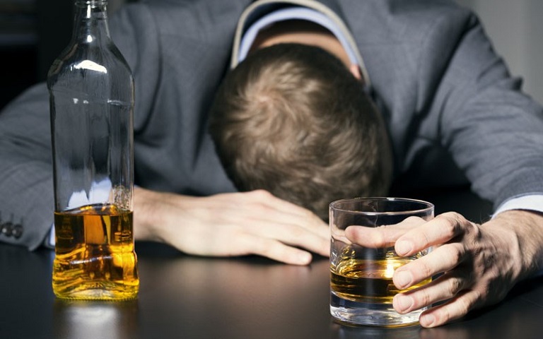 Cồn và rượu bia làm suy gan, hại thận, giảm sinh lý nam