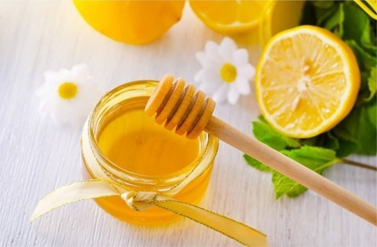 Chanh và mật ong hỗ trợ điều trị gàu hiệu quả