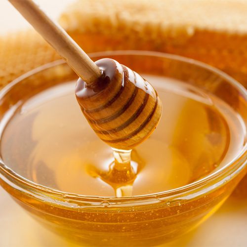 Bài thuốc từ mật ong rất phổ biến trong điều trị viêm họng
