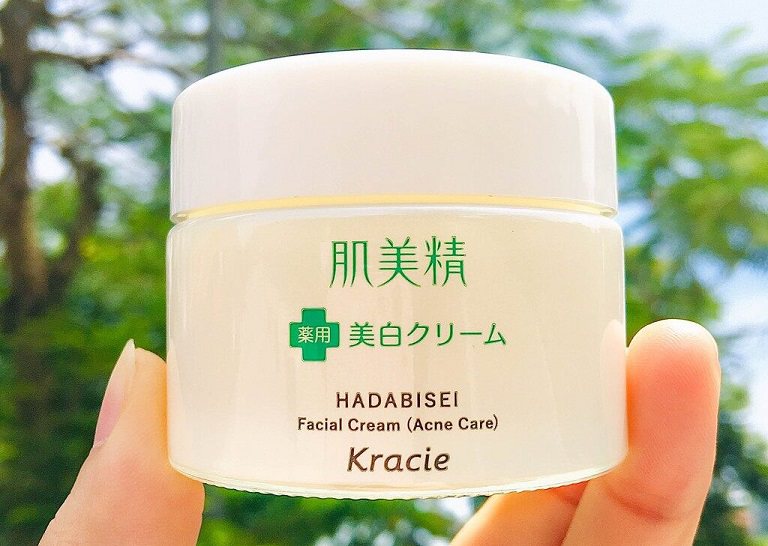 Kem trị thâm mụn Nhật Bản Kracie Acne Cream được nhiều người tin dùng