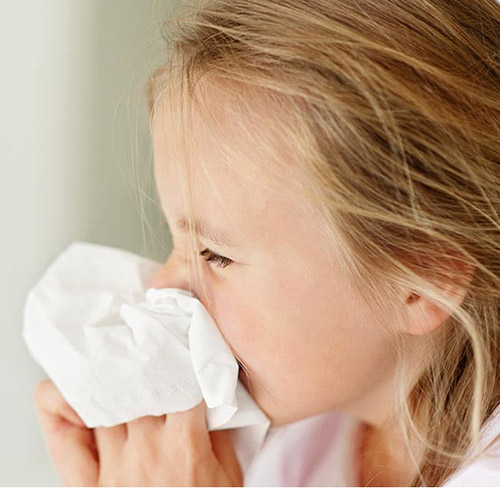 Viêm mũi xuất tiết ở trẻ em sẽ nguy hiểm nếu không được điều trị đúng cách