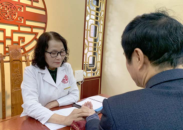 Anh Nam đến Trung tâm Da liễu Đông y Việt Nam khám và điều trị bệnh chàm