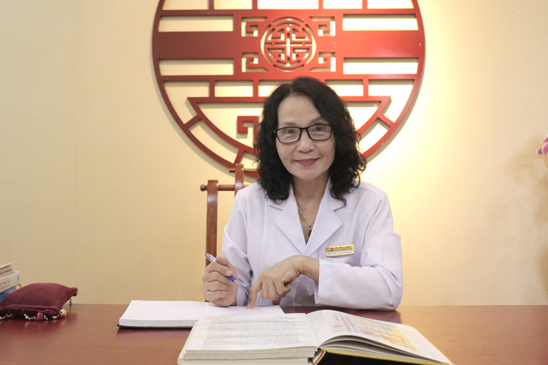 Bác sĩ Lê Phương cùng đội ngũ chuyên gia tại Nhất Nam Y Viện đã nghiên cứu và phục dựng thành công bài thuốc dạ dày