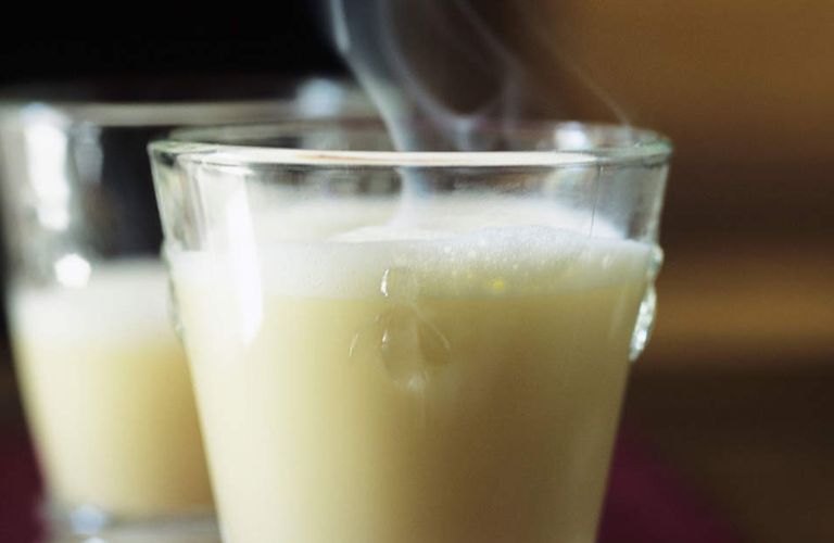 Cách chữa đau bao tử khẩn cấp bằng sữa nóng