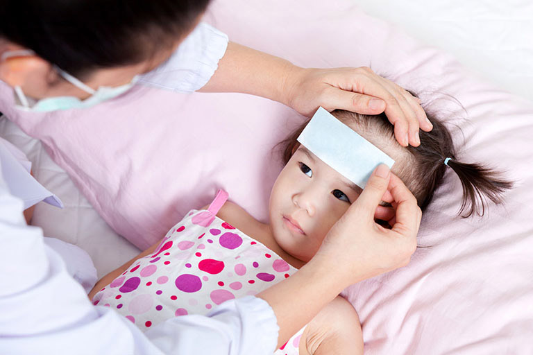 Cách chữa viêm họng mủ cho bé