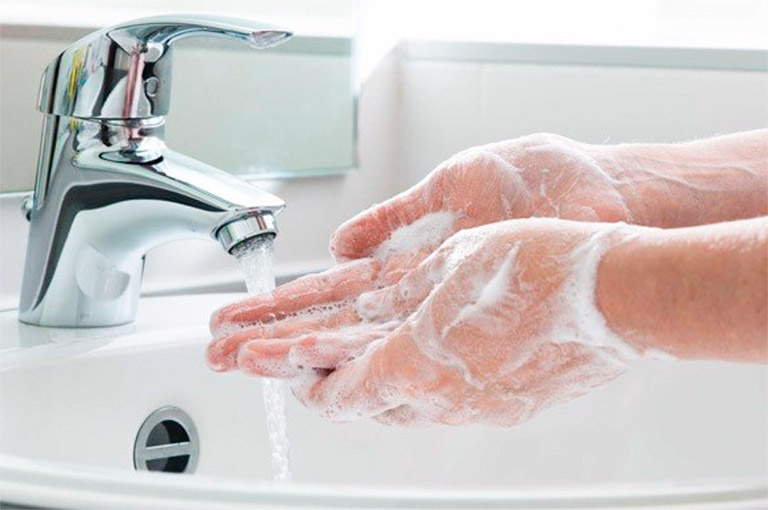 Thường xuyên rửa tay với xà phòng diệt khuẩn